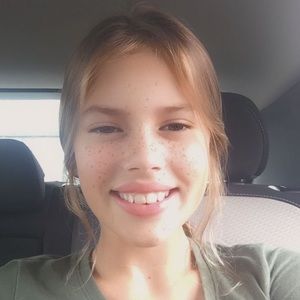 Meet your Posher, Eva